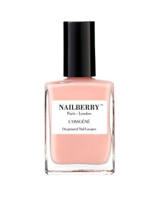Nailberry | lak na nehty - A touch of powder Nailberry | lak na nehty - A touch of powder